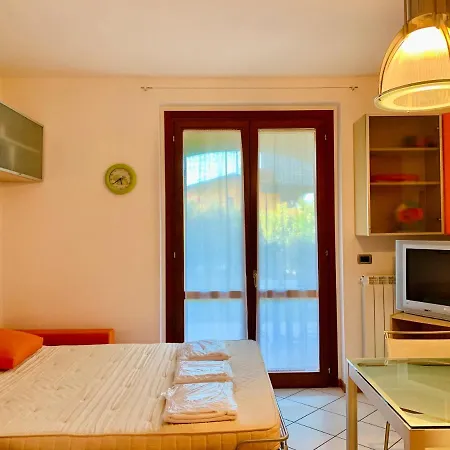Ares Apartment - Gardacase Net Apartmán *